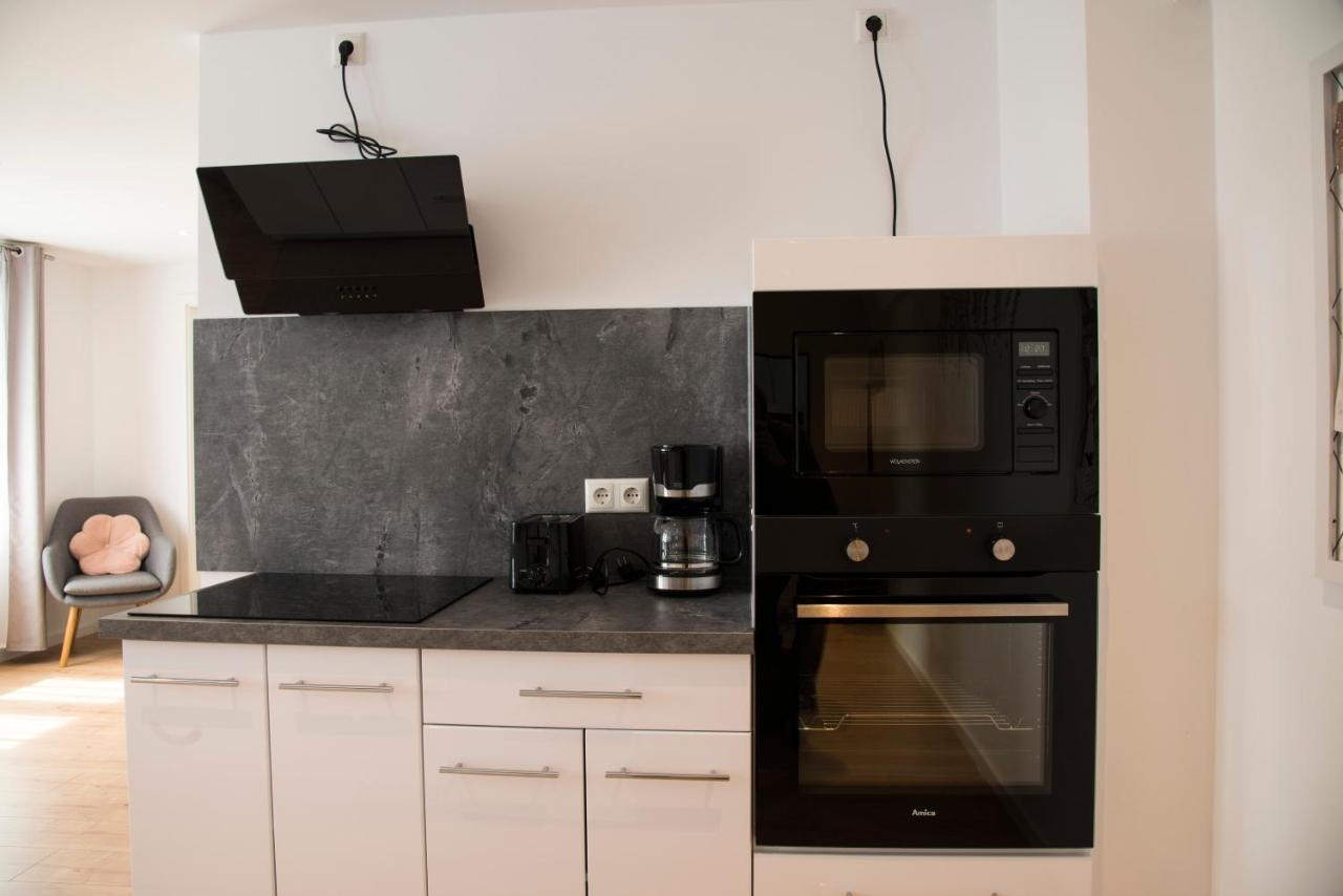 Schoene Ferienwohnung 54 M², Zentrumsnah, Kingbett Erfurt Exterior photo