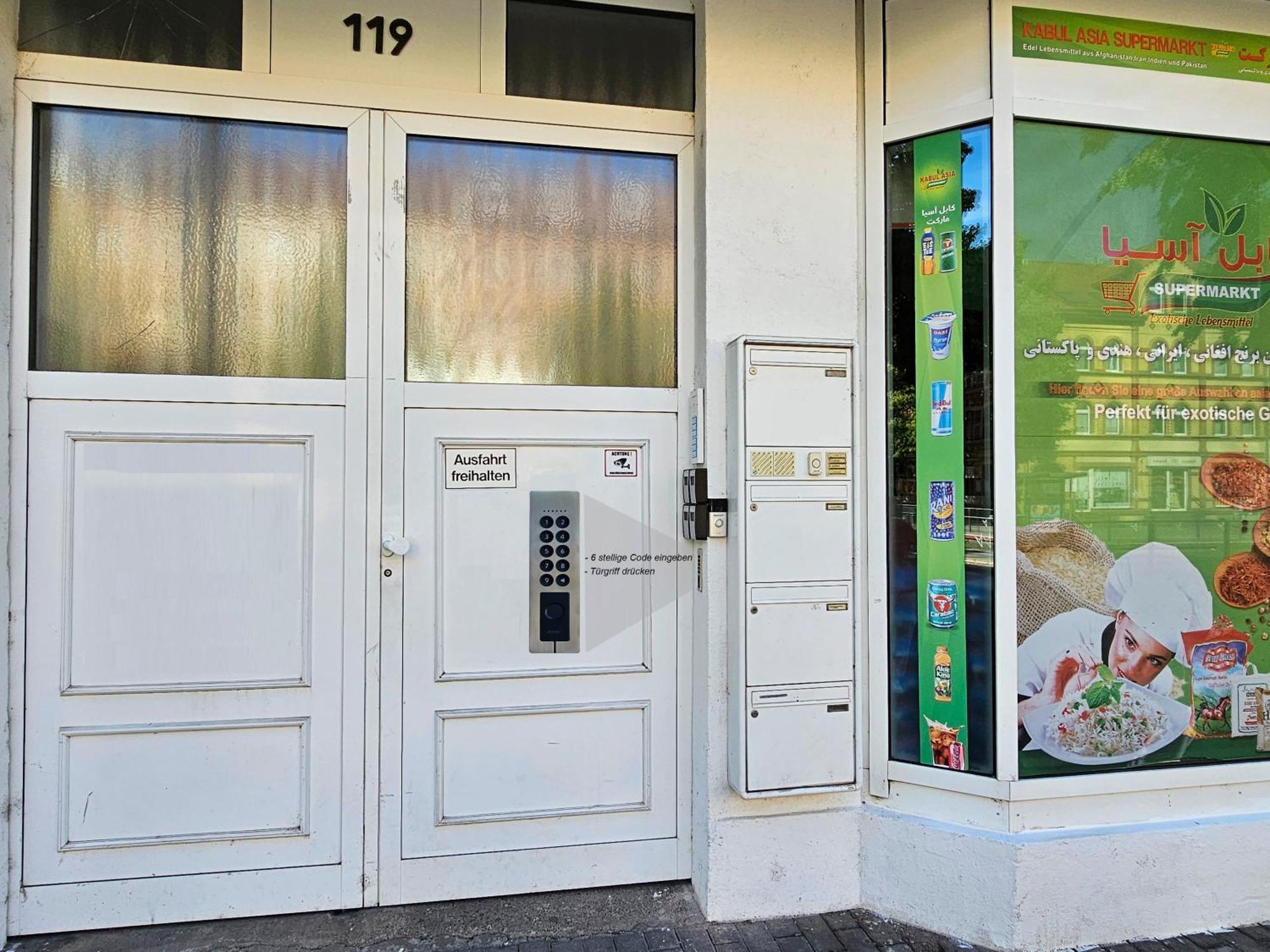 Schoene Ferienwohnung 54 M², Zentrumsnah, Kingbett Erfurt Exterior photo